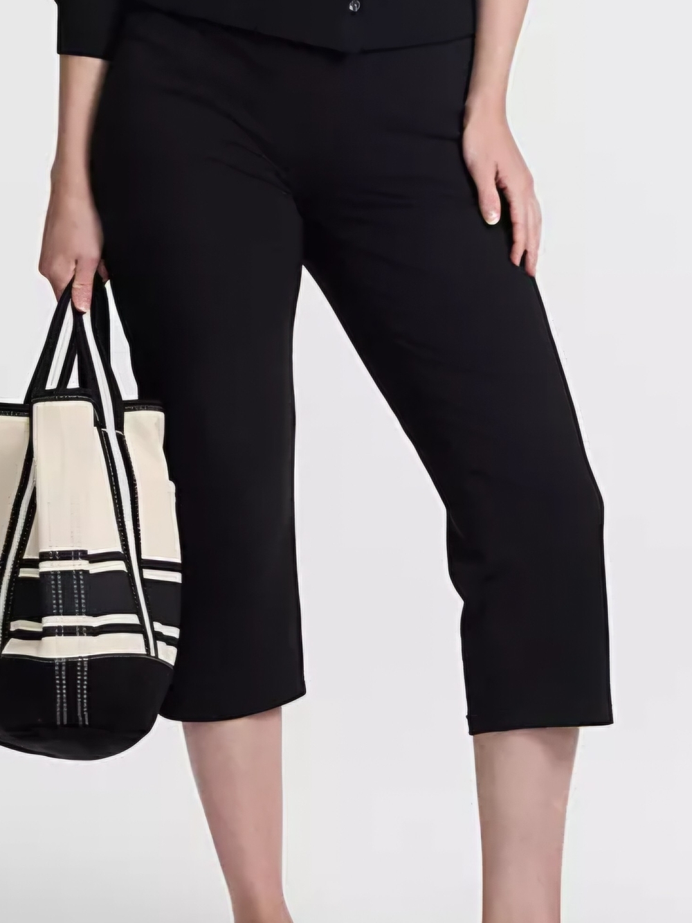 Lands' End Black Cropped Pull-On Yoga Pants